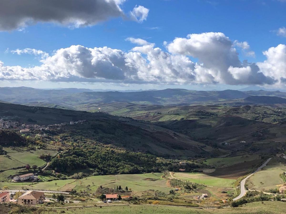 Verso Est Petralia Soprana Luaran gambar